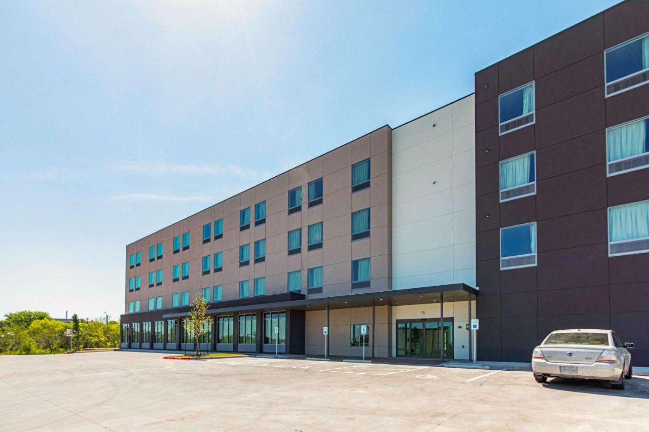 Motel 6 Austin Airport Экстерьер фото