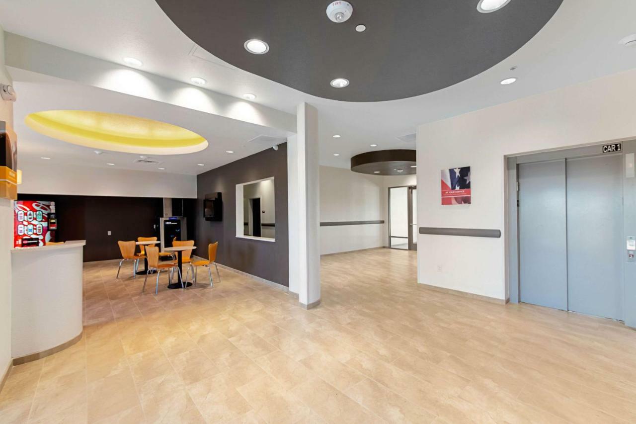 Motel 6 Austin Airport Экстерьер фото
