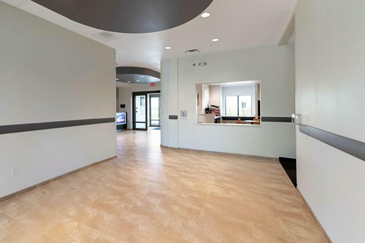 Motel 6 Austin Airport Экстерьер фото